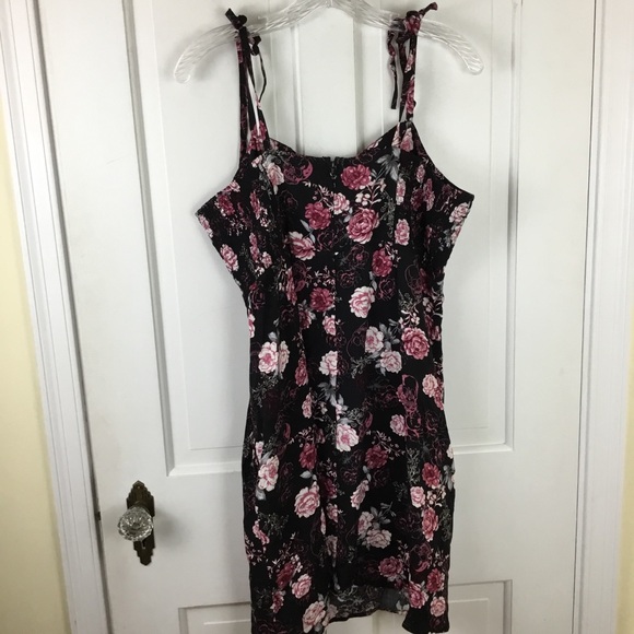 Hot Topic Skull Dress Size XXL Tie Shoulder Y2K Whimsigoth EUC - Picture 5 of 7